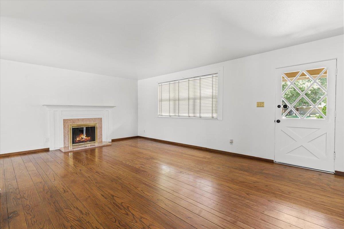 3293 Todd Way