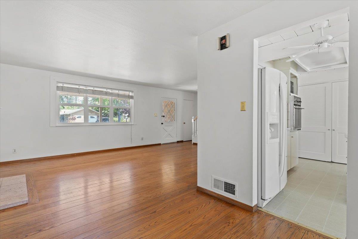 3293 Todd Way
