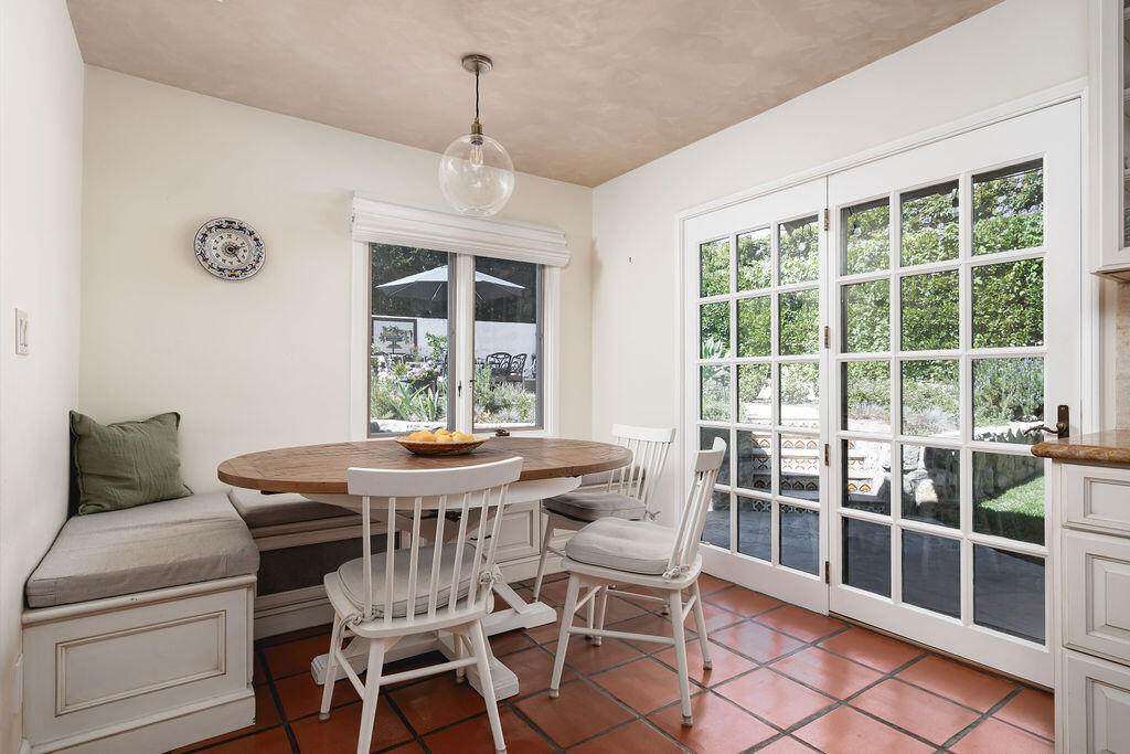 20 E Constance Avenue