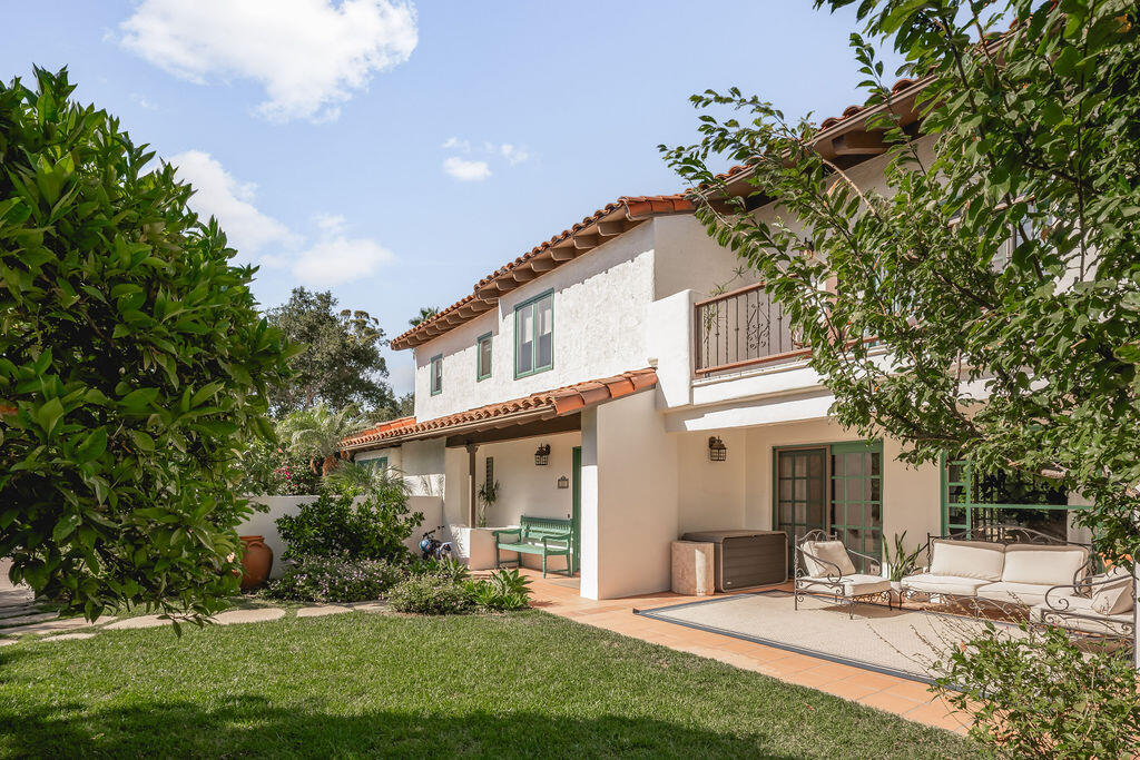 20 E Constance Avenue