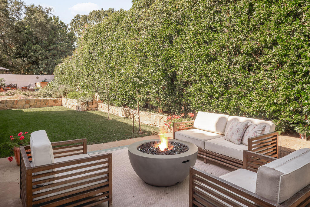 20 E Constance Avenue