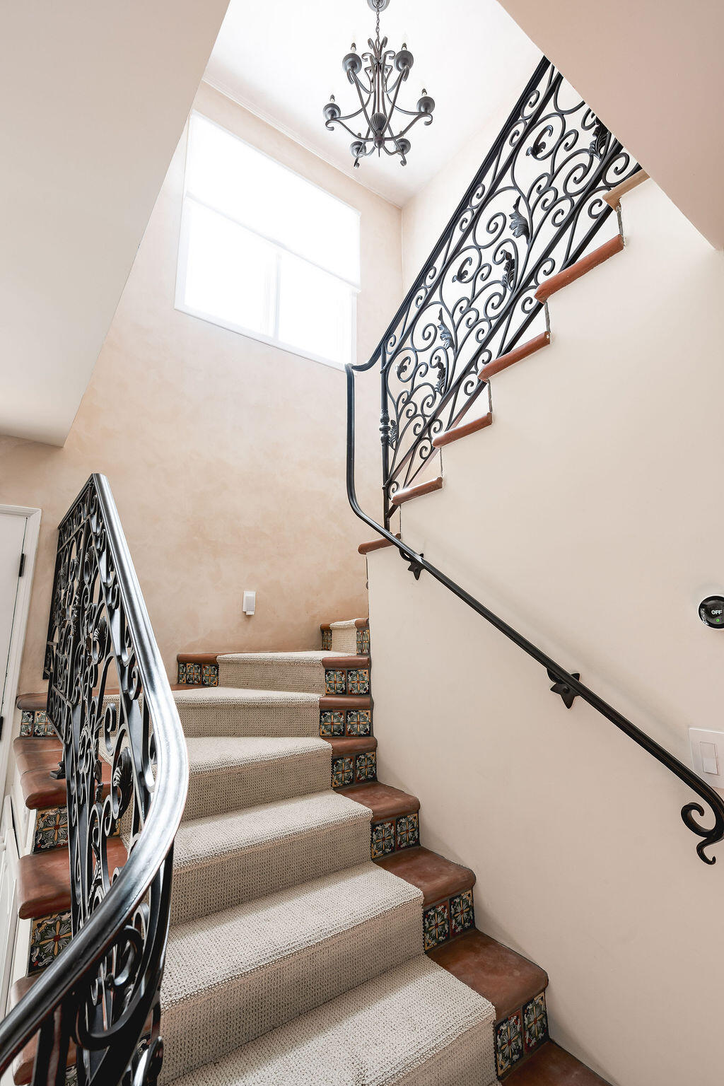 20 E Constance Avenue