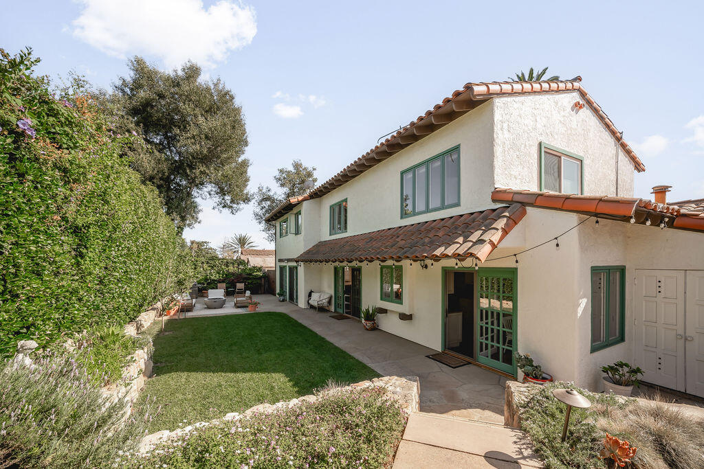 20 E Constance Avenue