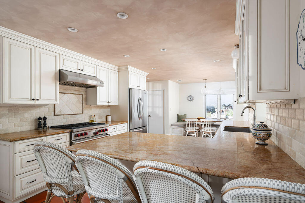 20 E Constance Avenue