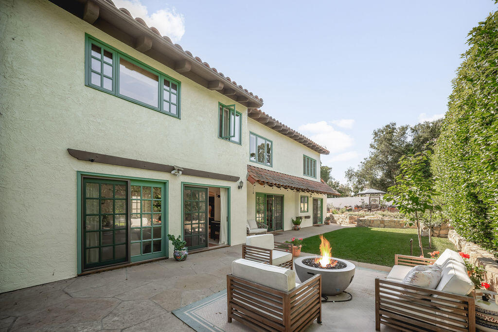 20 E Constance Avenue