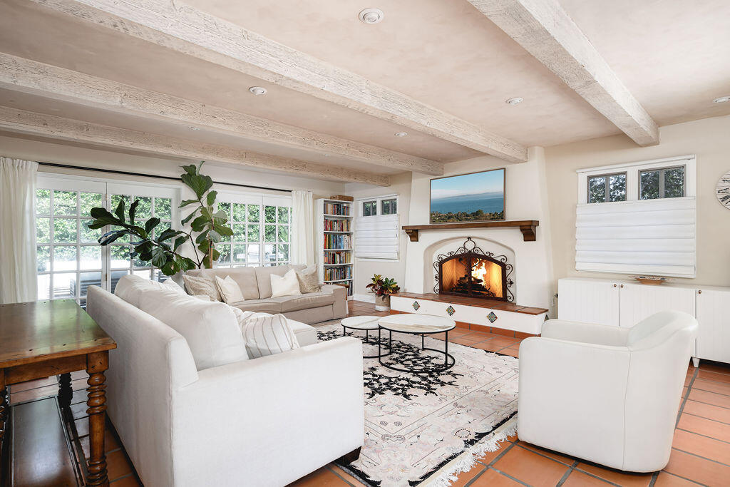 20 E Constance Avenue