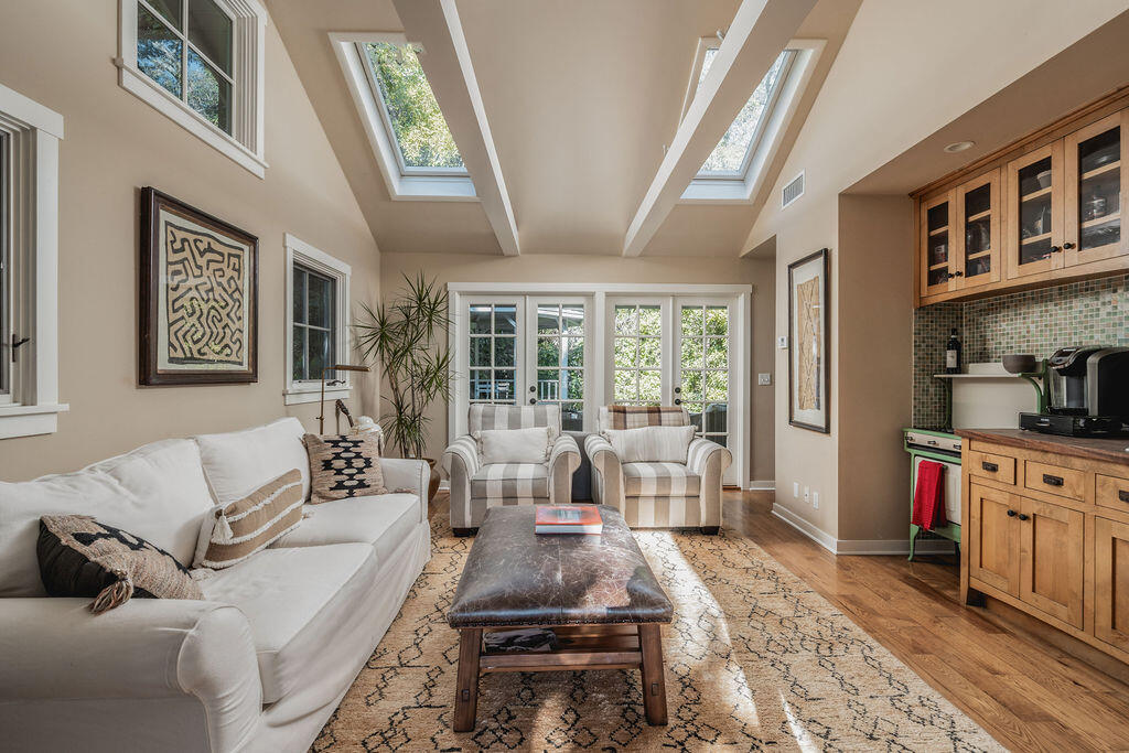 0000 Undisclosed Address Road