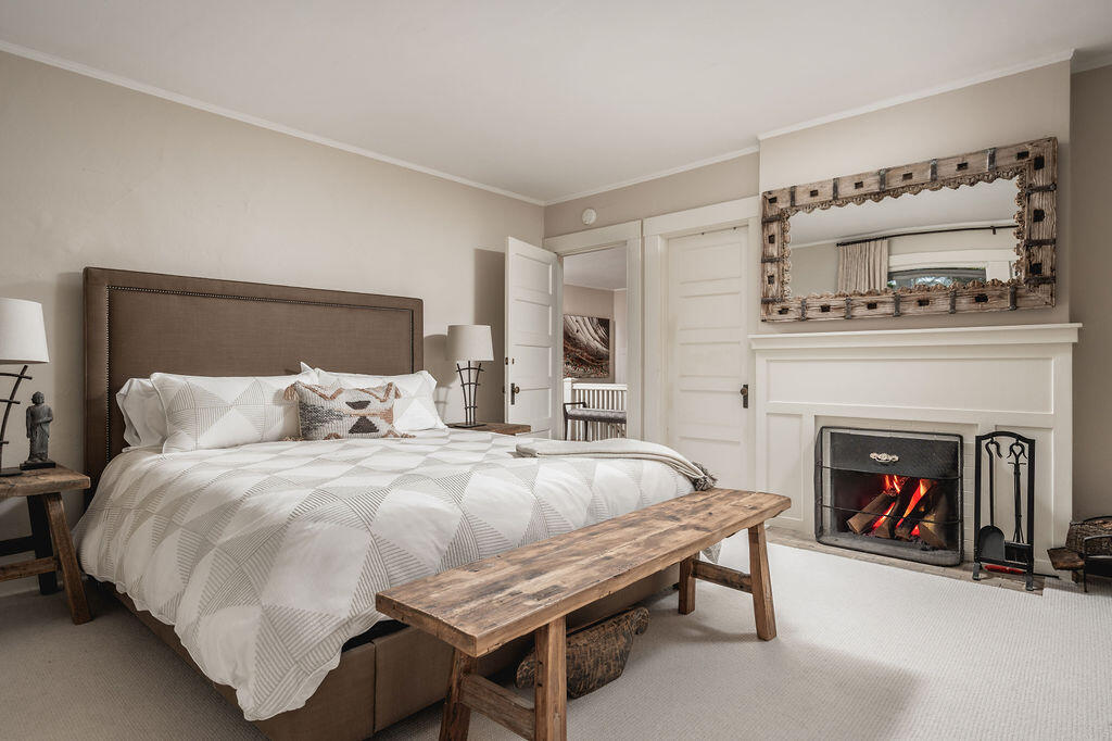 0000 Undisclosed Address Road