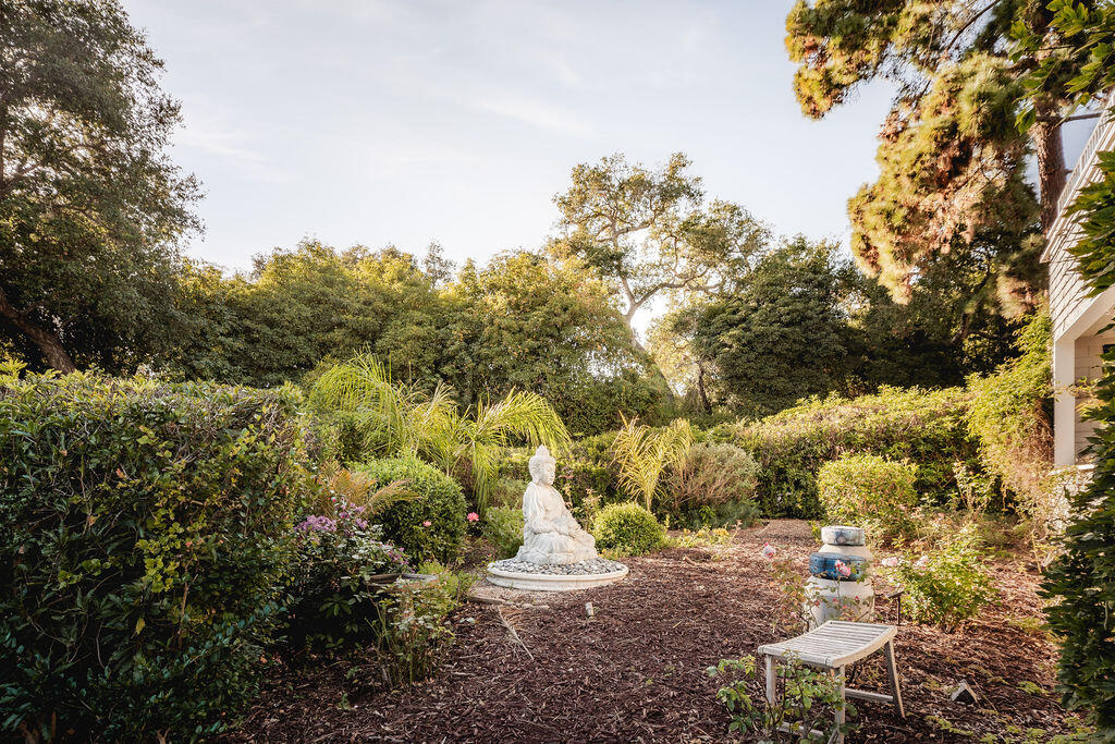 0000 Undisclosed Address Road