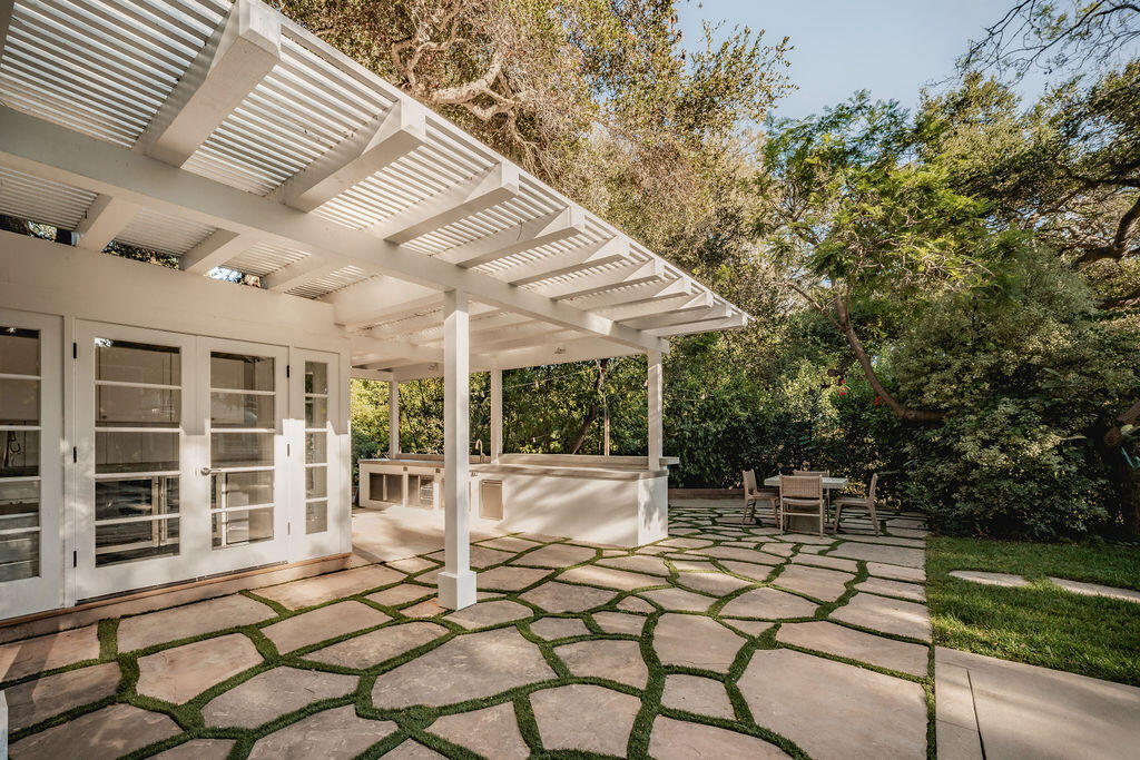 0000 Undisclosed Address Road