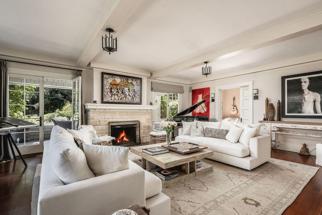 0000 Undisclosed Address Road