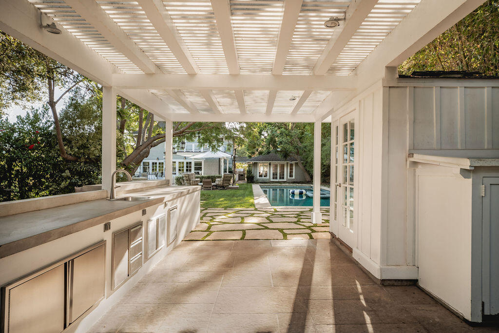 0000 Undisclosed Address Road