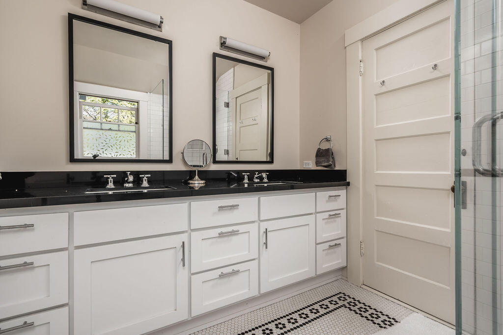 0000 Undisclosed Address Road