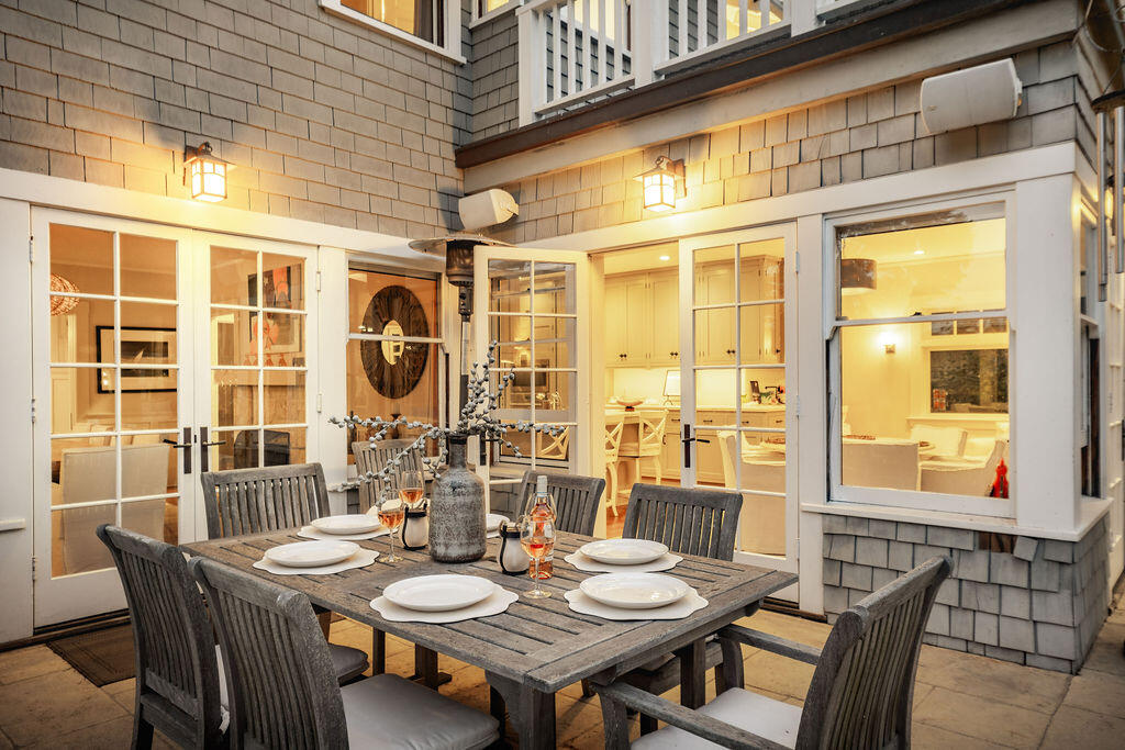 0000 Undisclosed Address Road