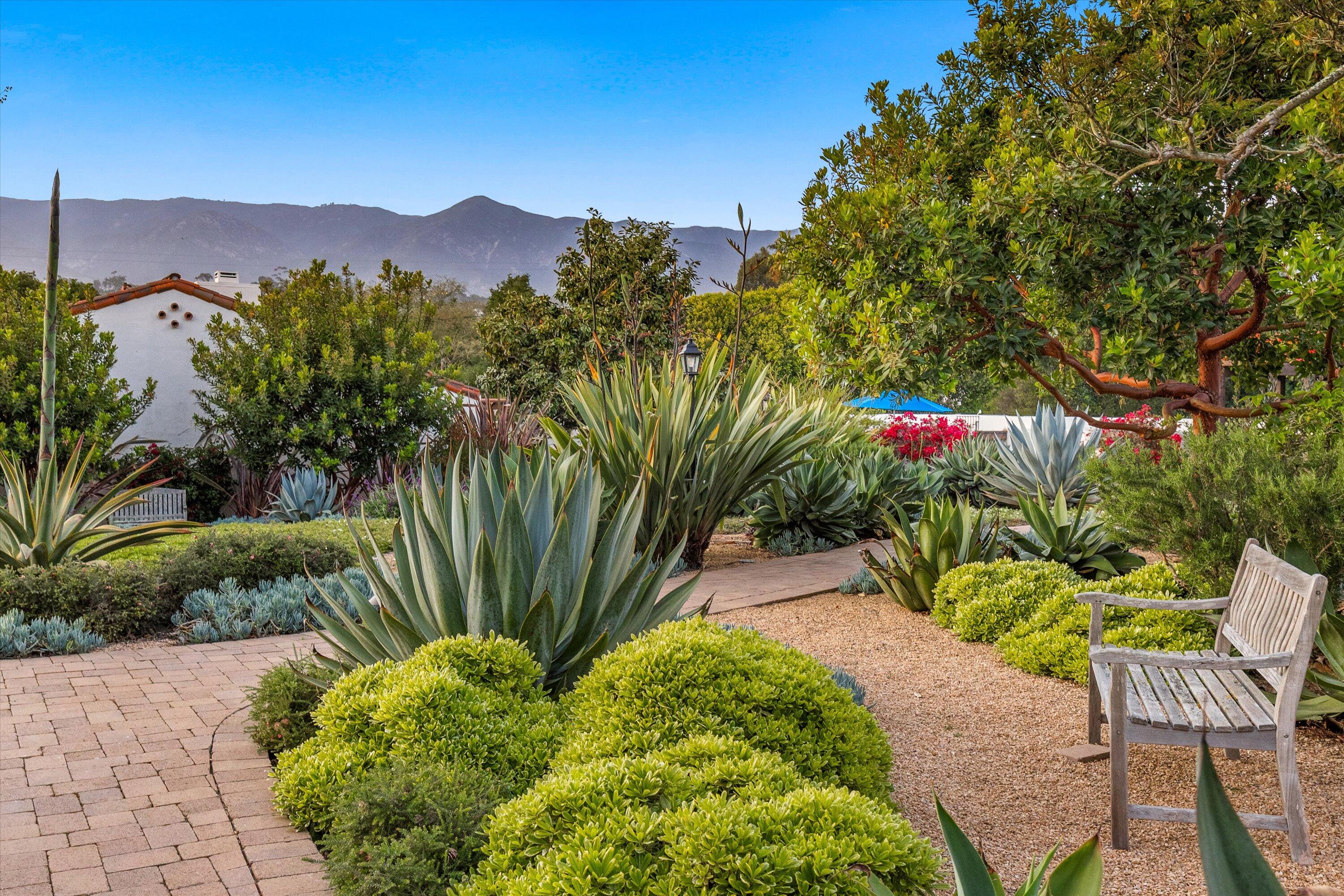 1002 Fairway Road