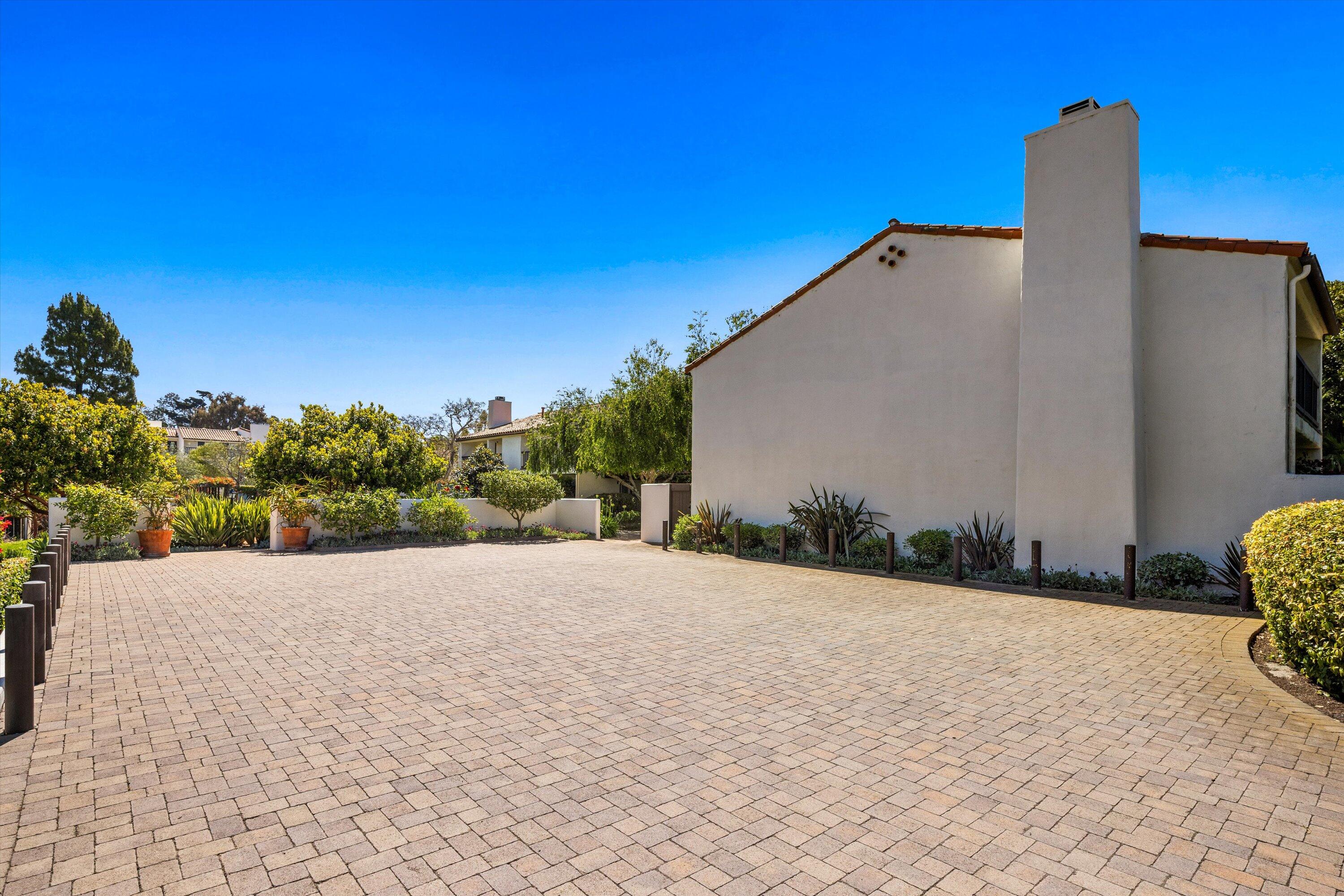1002 Fairway Road