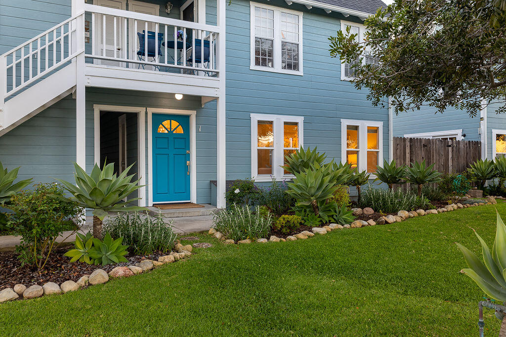 635 Elm Avenue 1