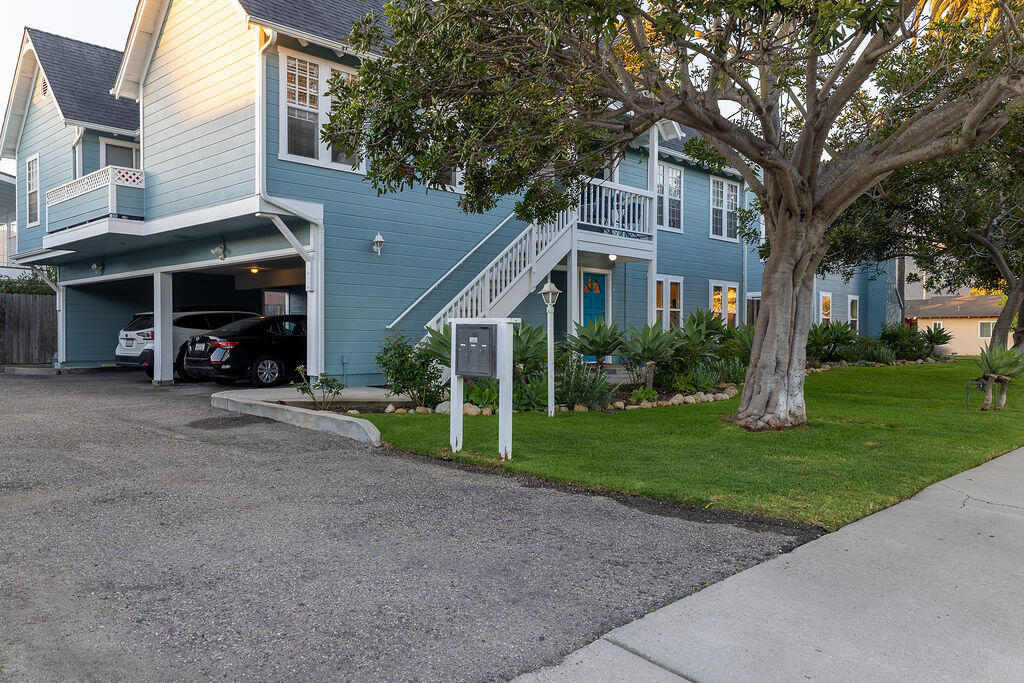 635 Elm Avenue 1