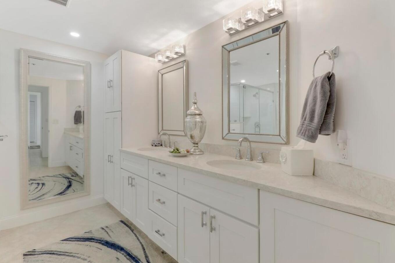 2000 S Highway A1a Highway N104