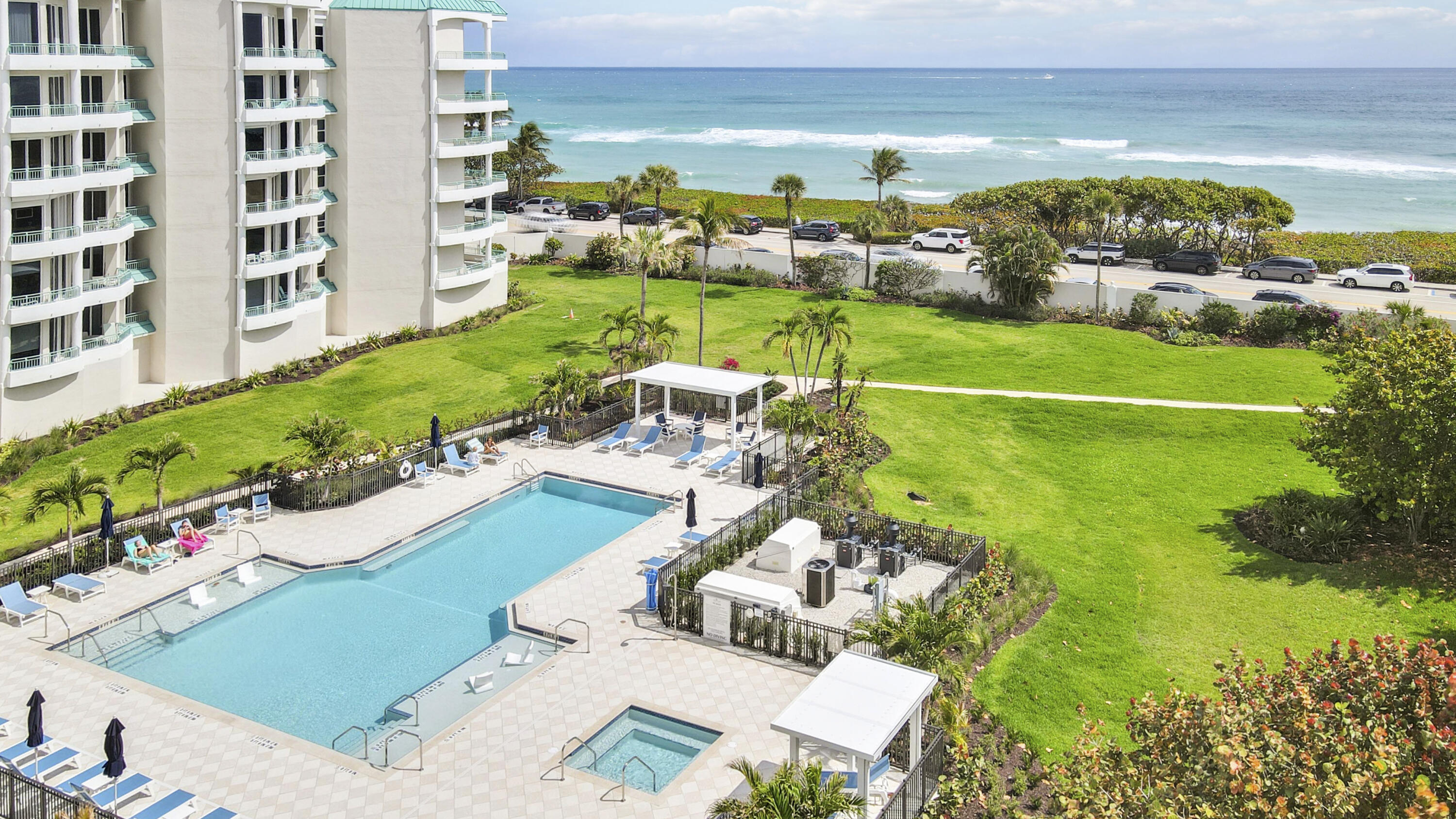 2000 S Highway A1a Highway N104