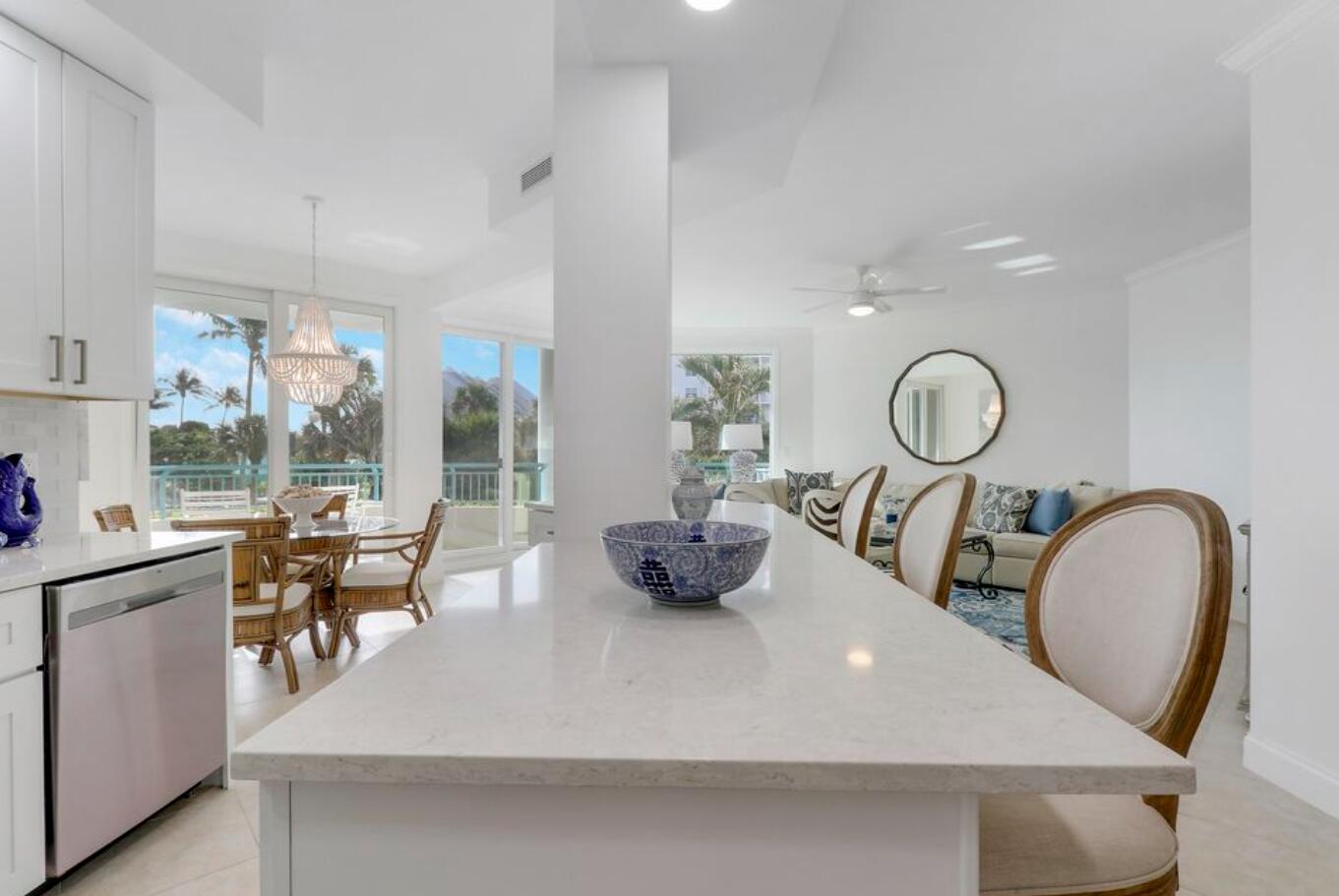 2000 S Highway A1a Highway N104