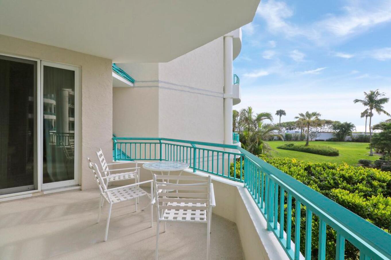 2000 S Highway A1a Highway N104