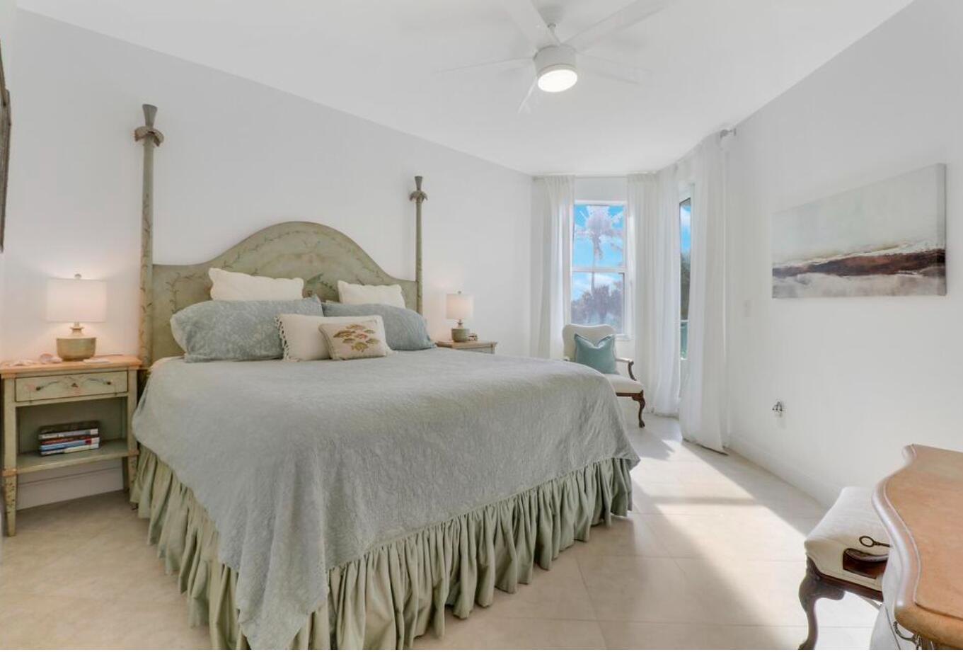 2000 S Highway A1a Highway N104