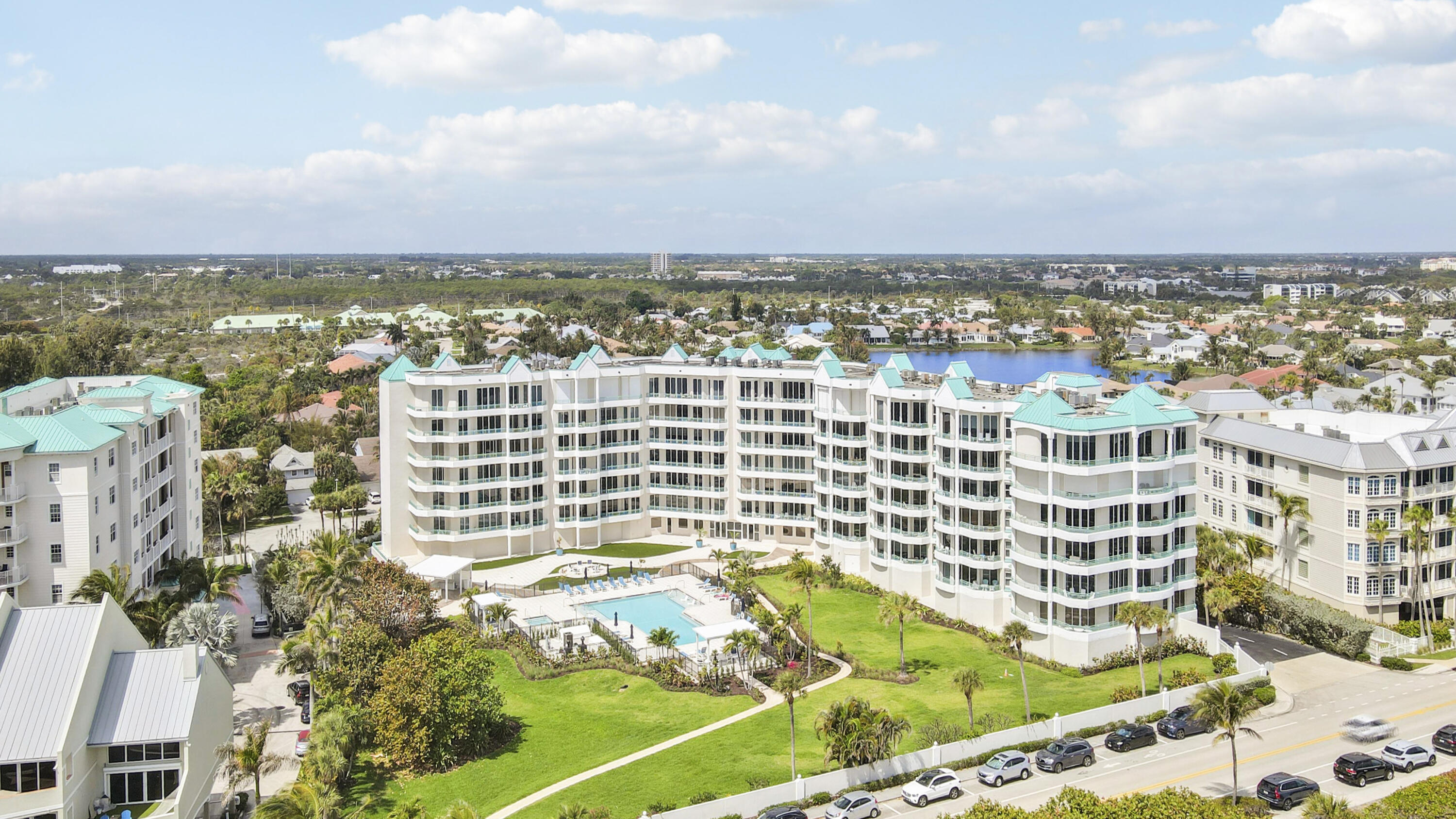 2000 S Highway A1a Highway N104