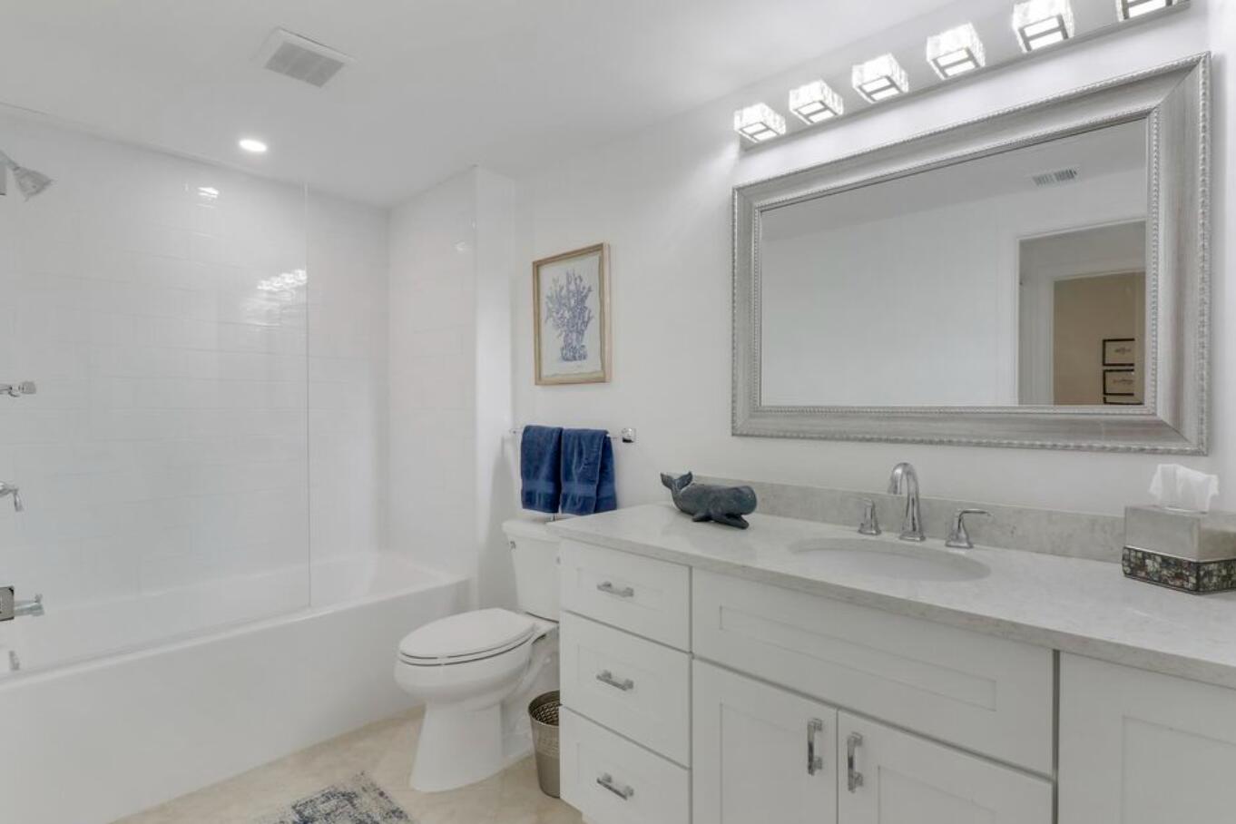 2000 S Highway A1a Highway N104