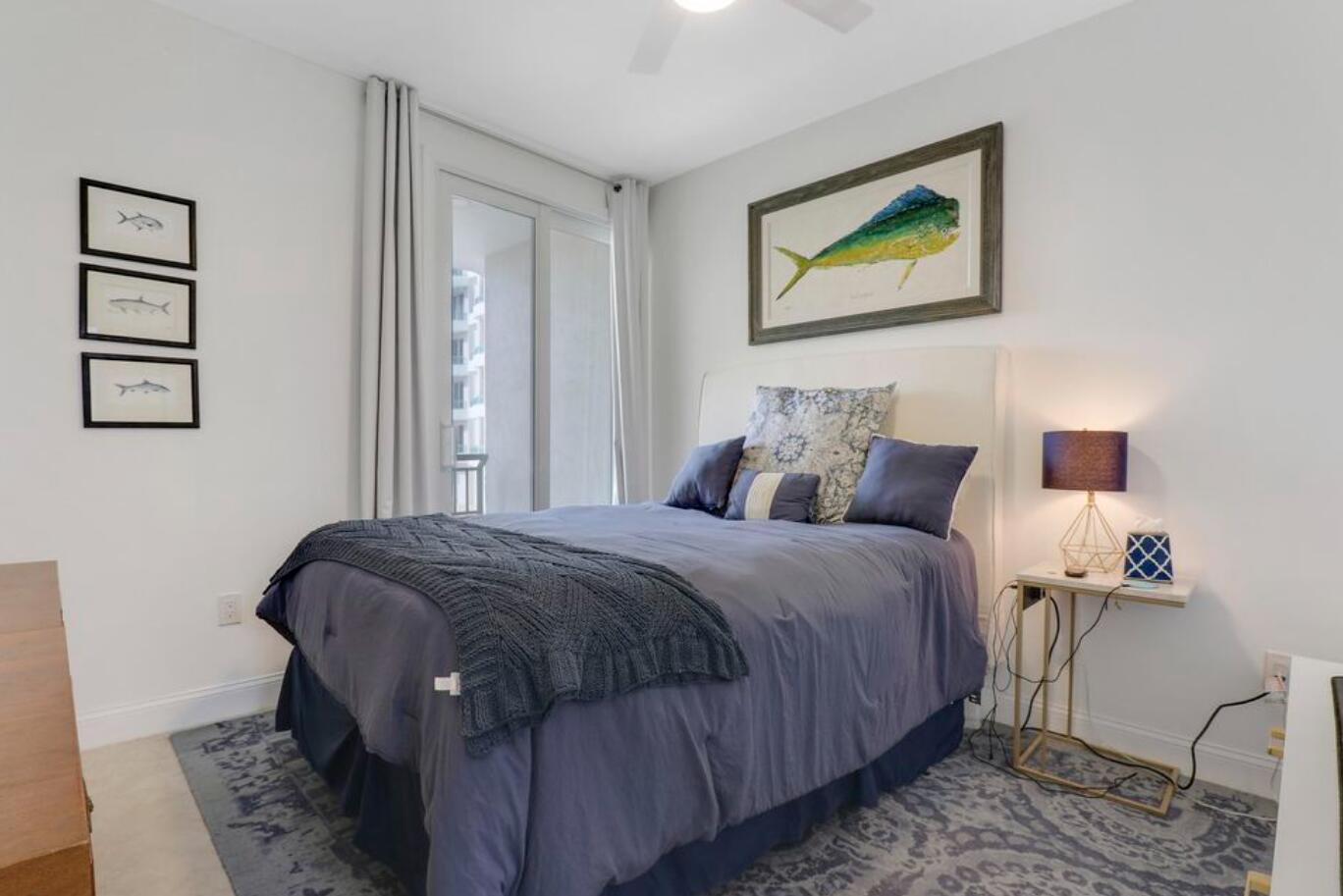 2000 S Highway A1a Highway N104