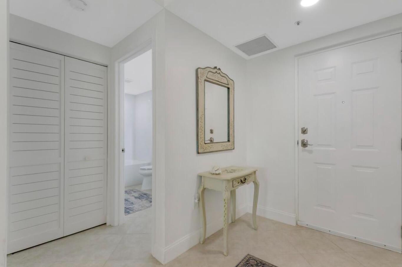 2000 S Highway A1a Highway N104