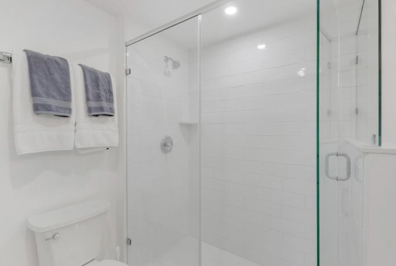 2000 S Highway A1a Highway N104