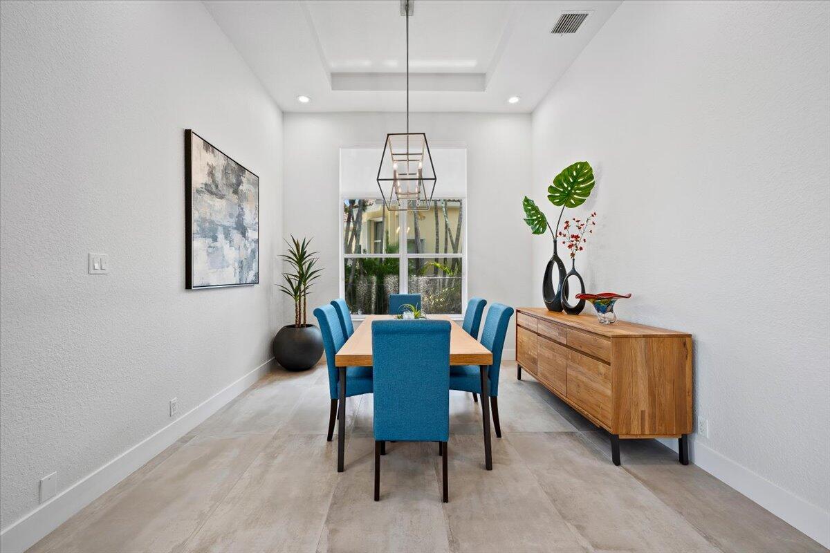 7676 Ironhorse Boulevard