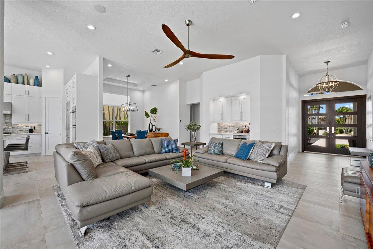 7676 Ironhorse Boulevard