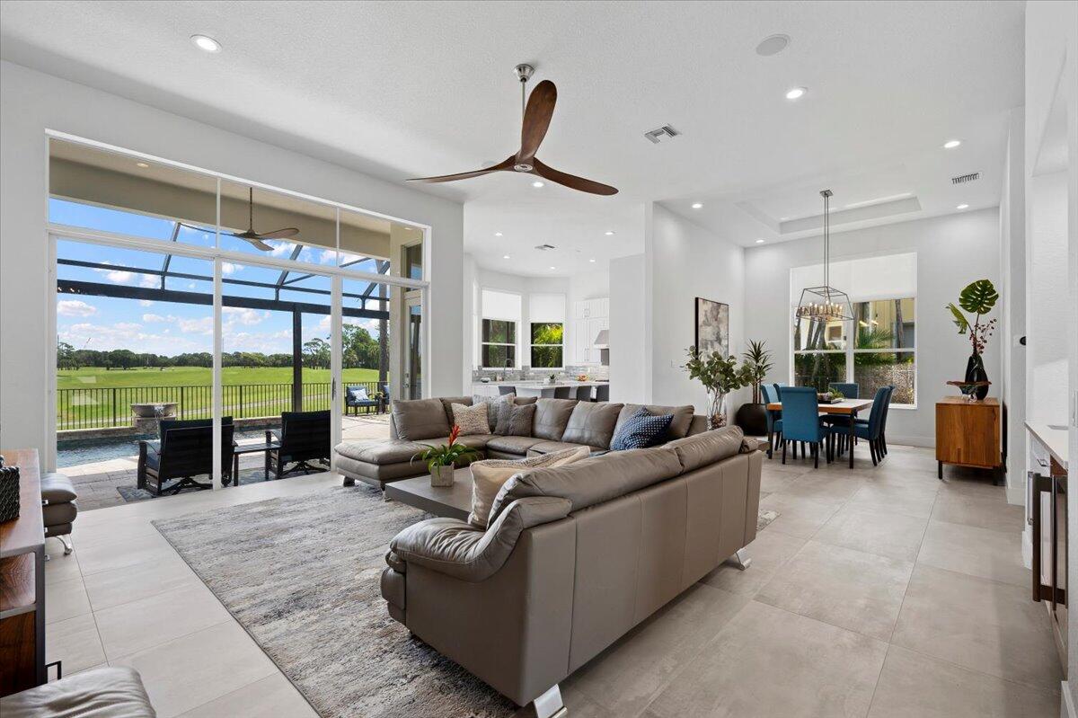 7676 Ironhorse Boulevard