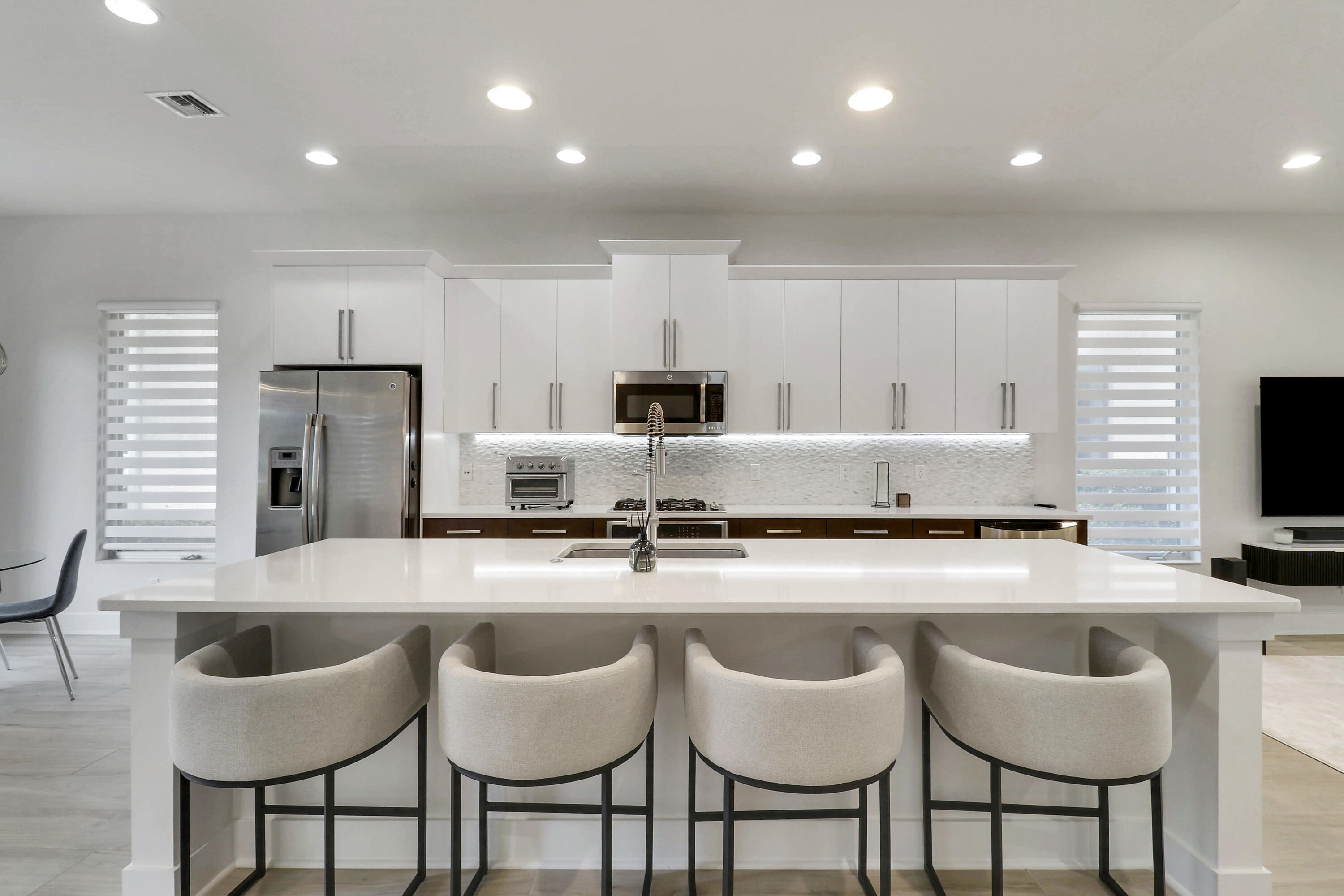 5029 GRANDIFLORA Road