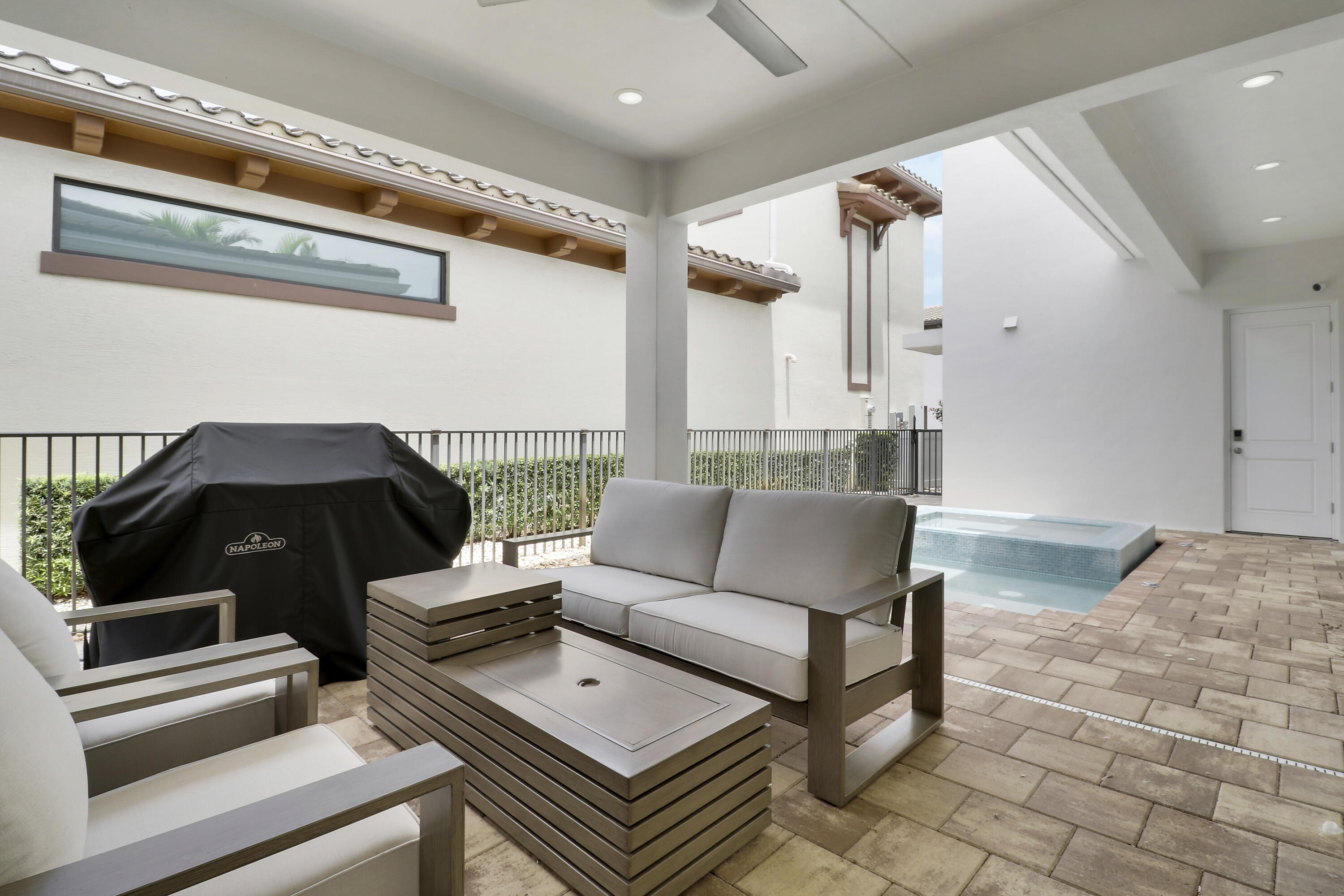 5029 GRANDIFLORA Road