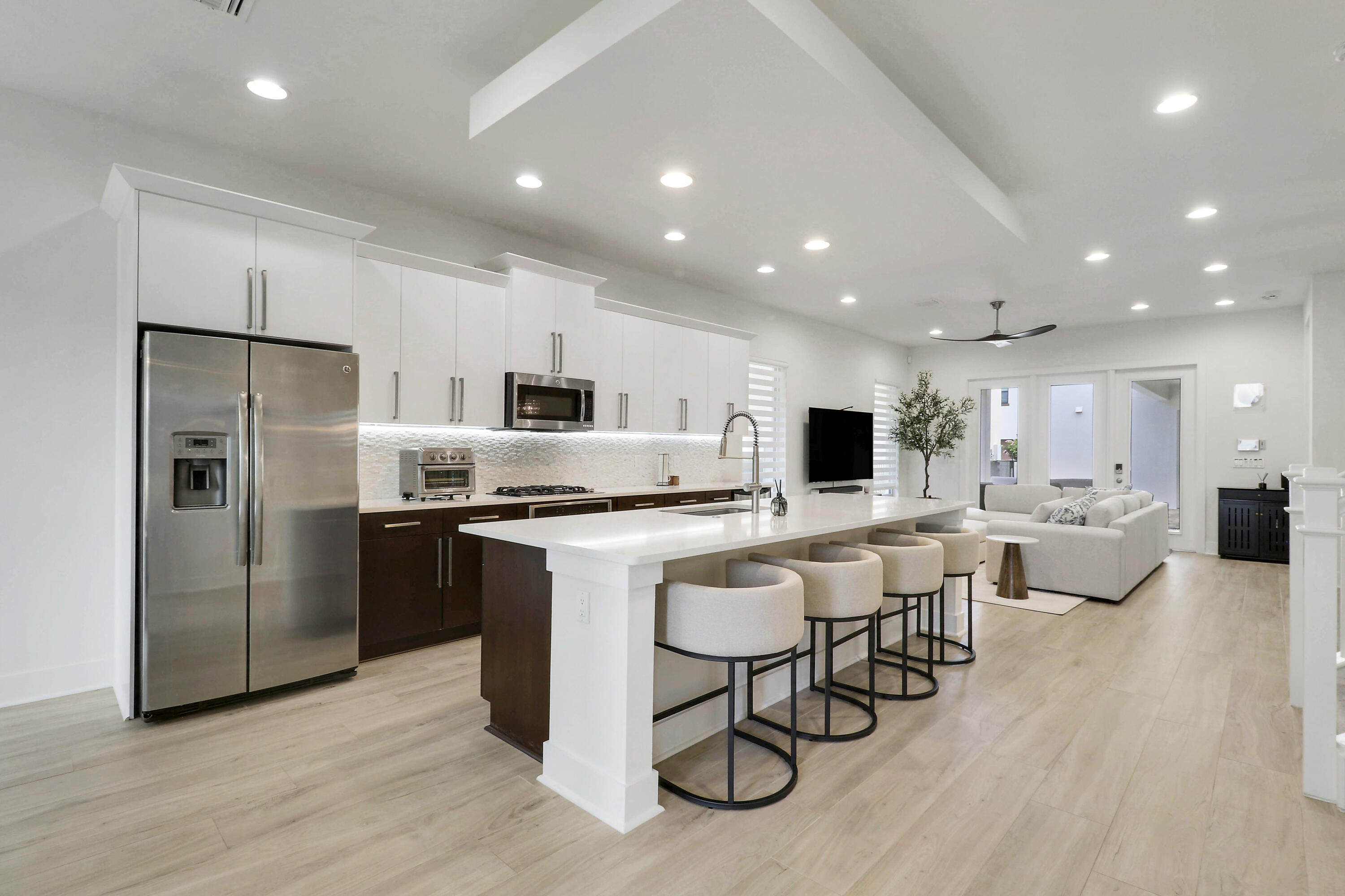 5029 GRANDIFLORA Road