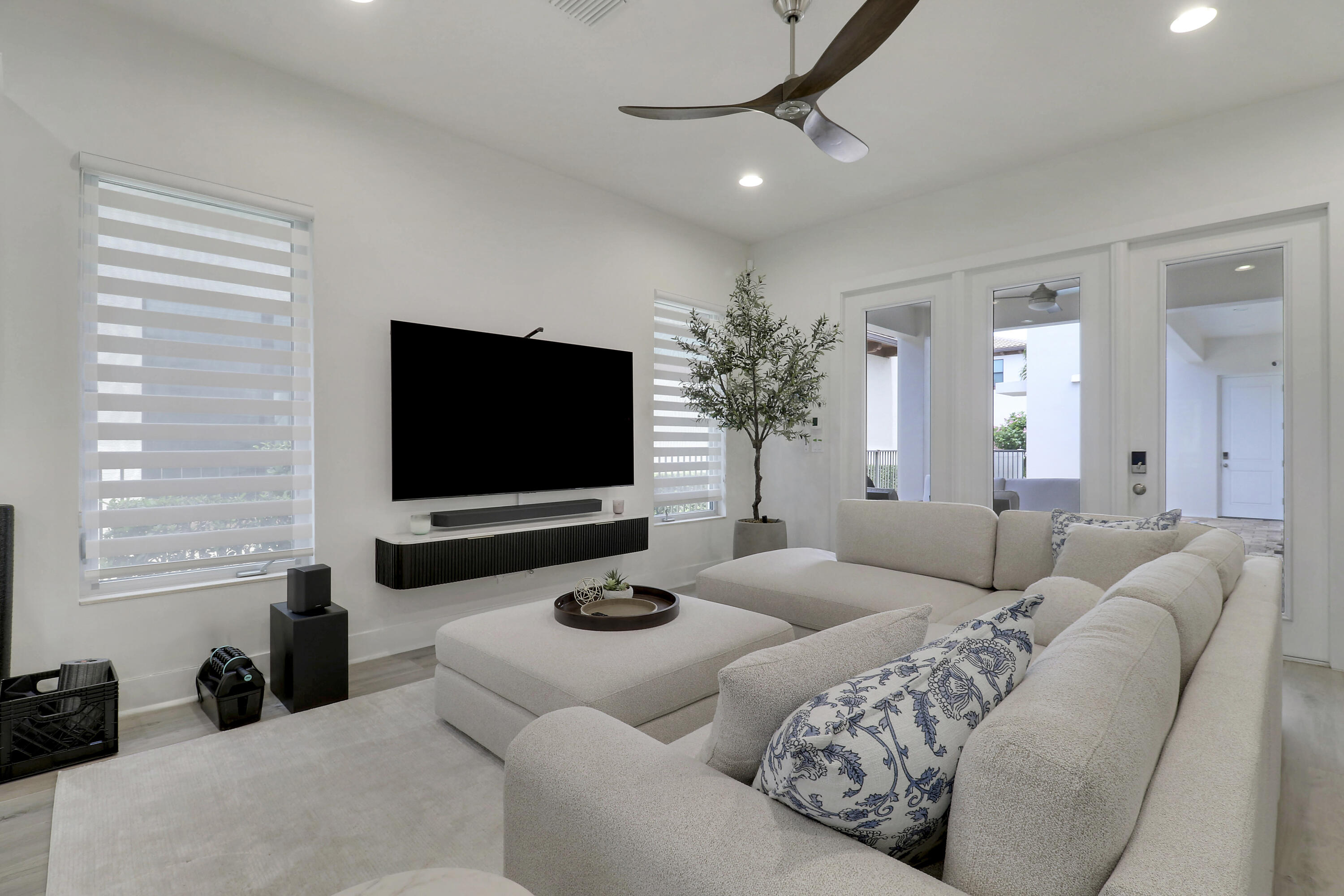 5029 GRANDIFLORA Road