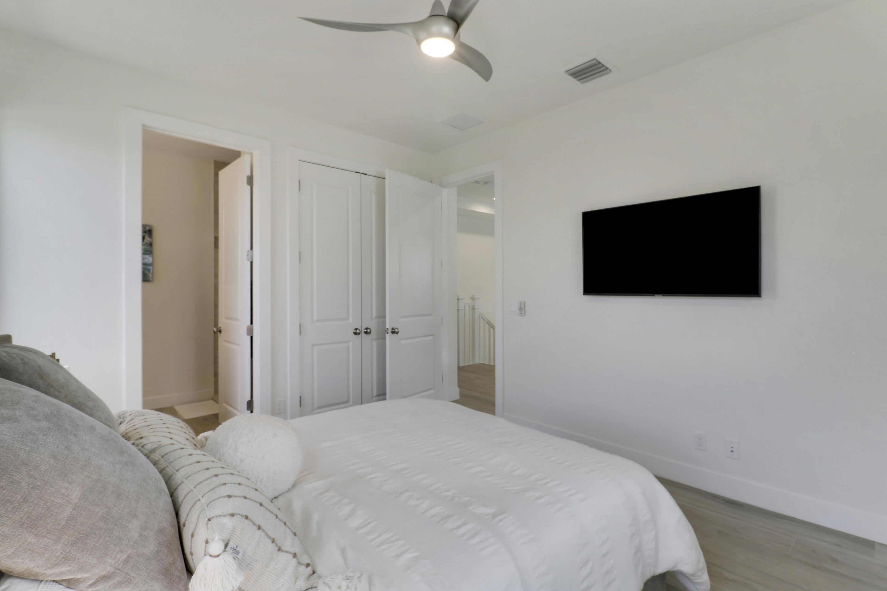 5029 GRANDIFLORA Road
