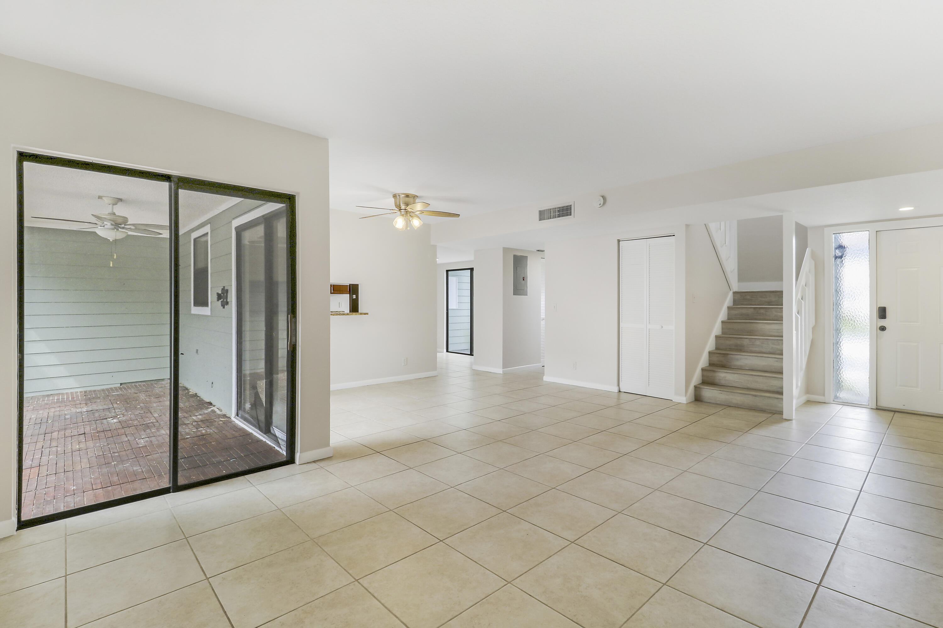 202 LAKEWOOD Drive 11B