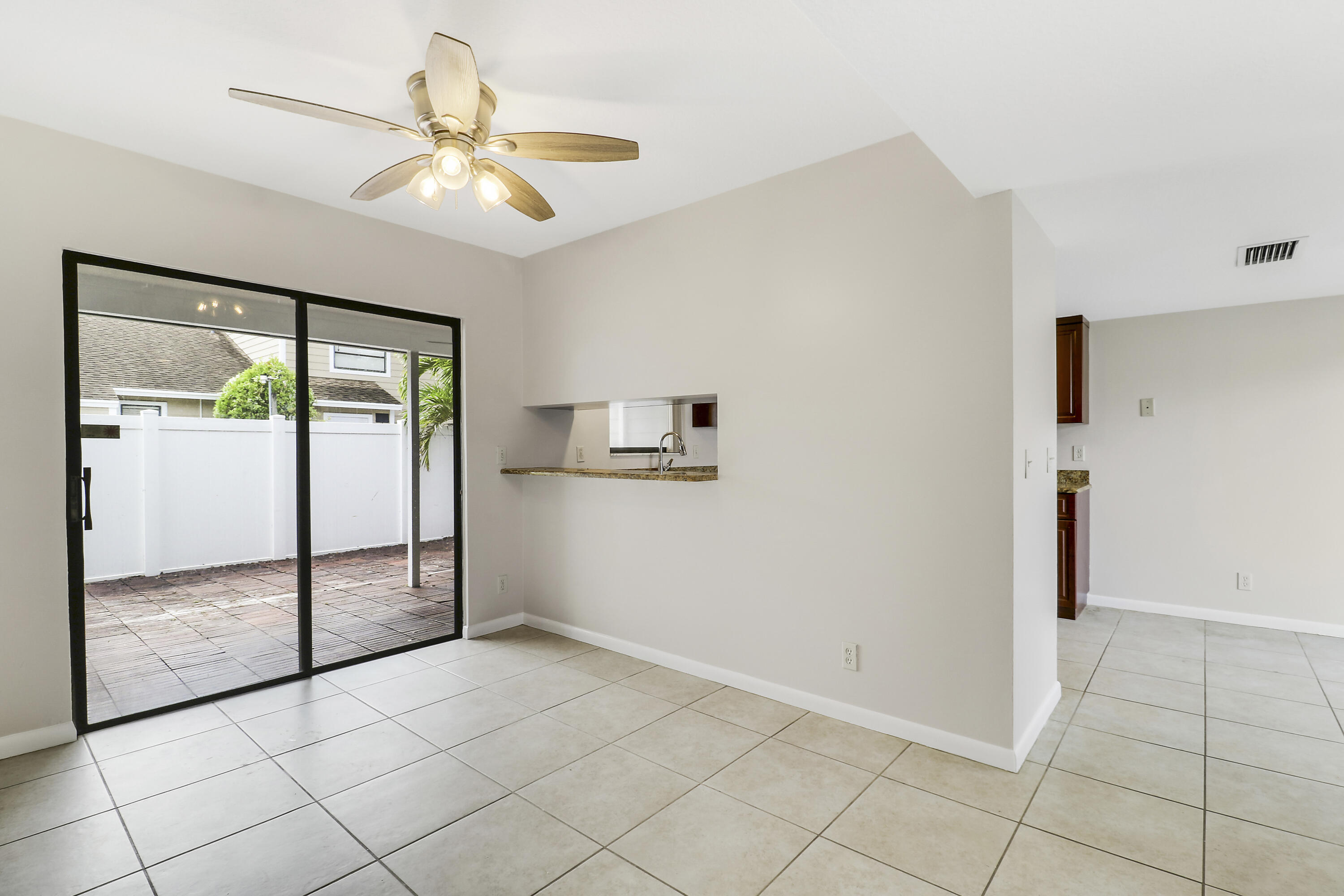 202 LAKEWOOD Drive 11B