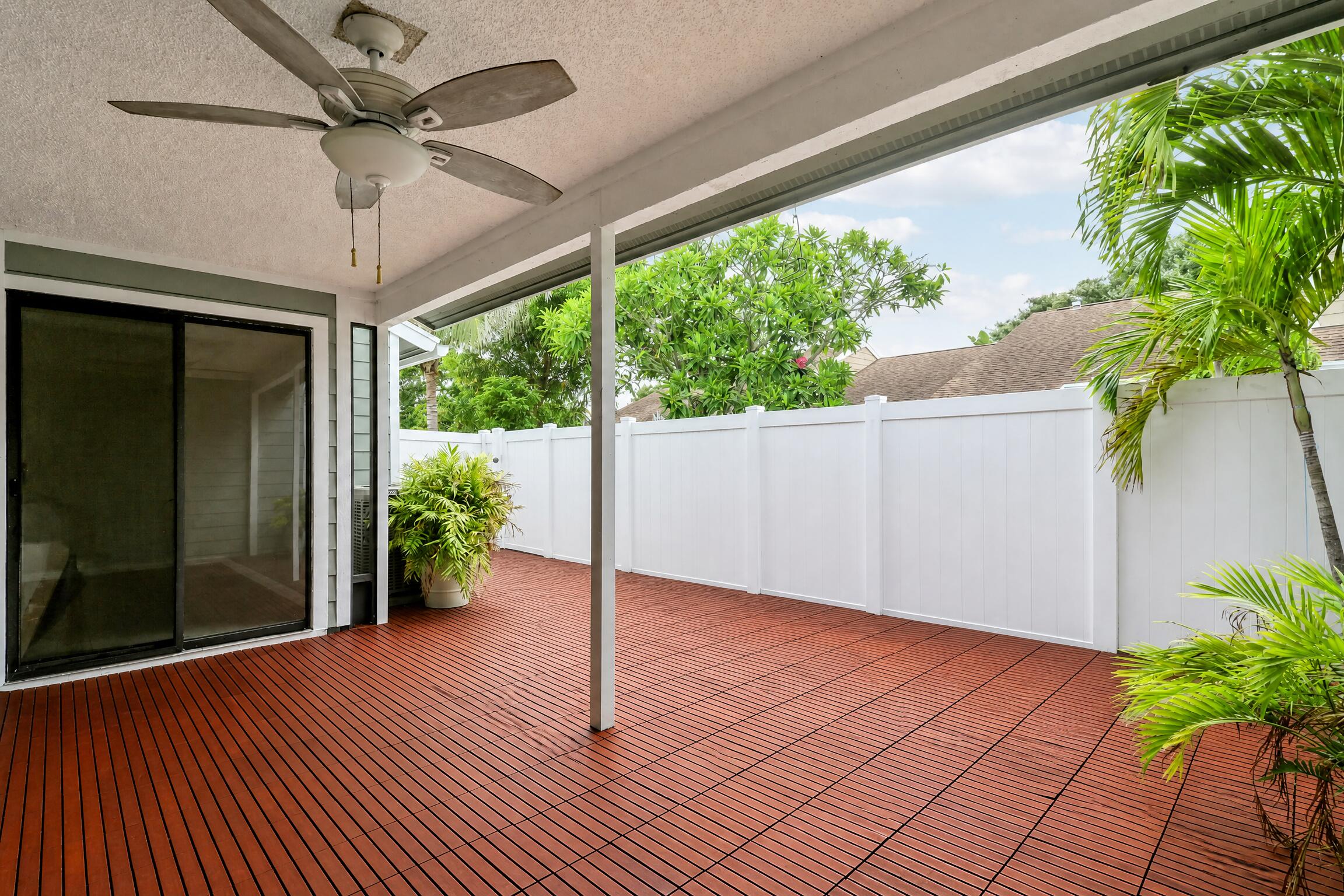 202 LAKEWOOD Drive 11B