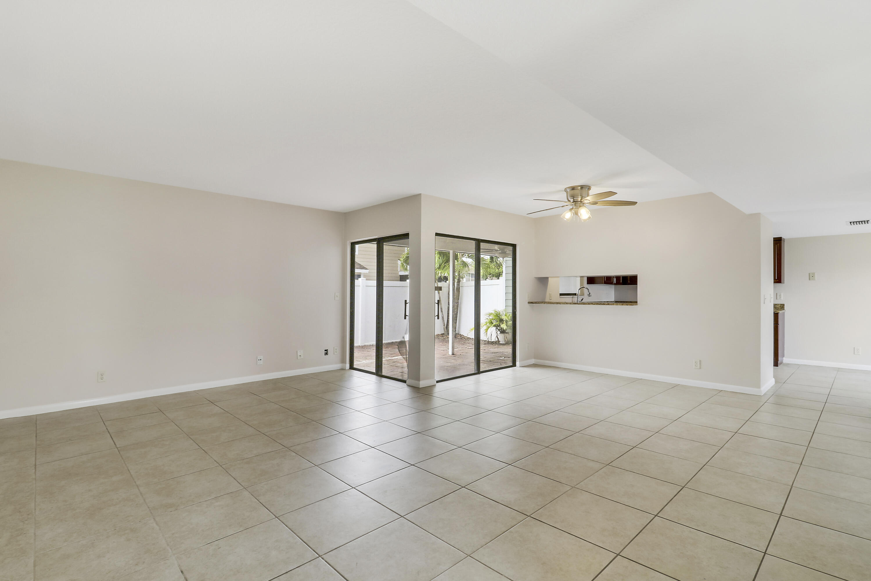 202 LAKEWOOD Drive 11B