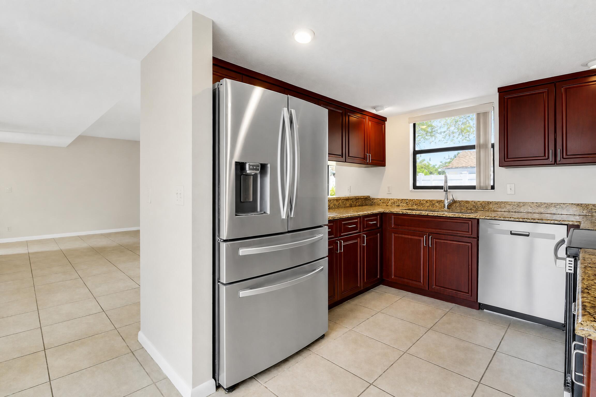 202 LAKEWOOD Drive 11B