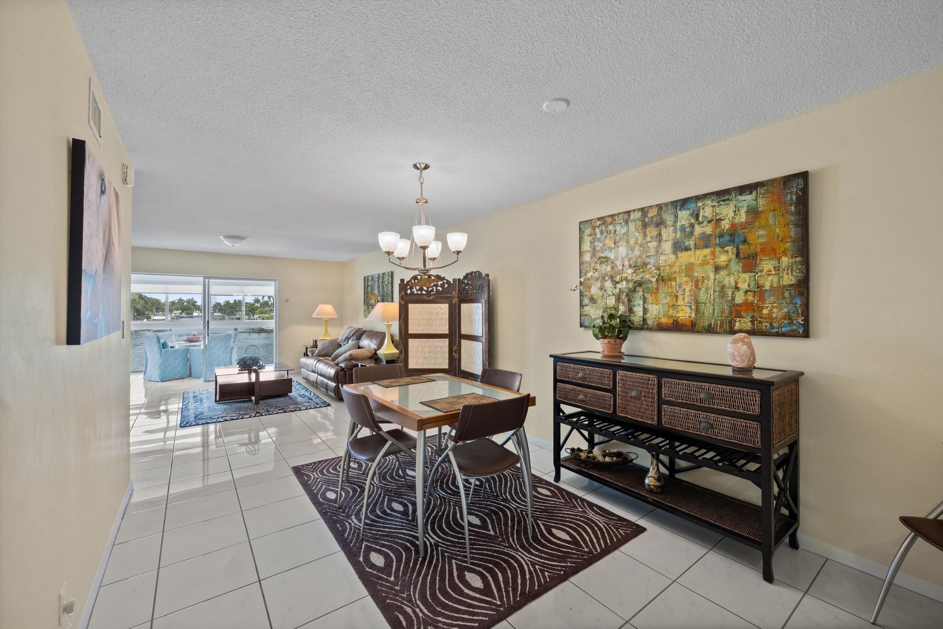 725 N RIVERSIDE Drive 203