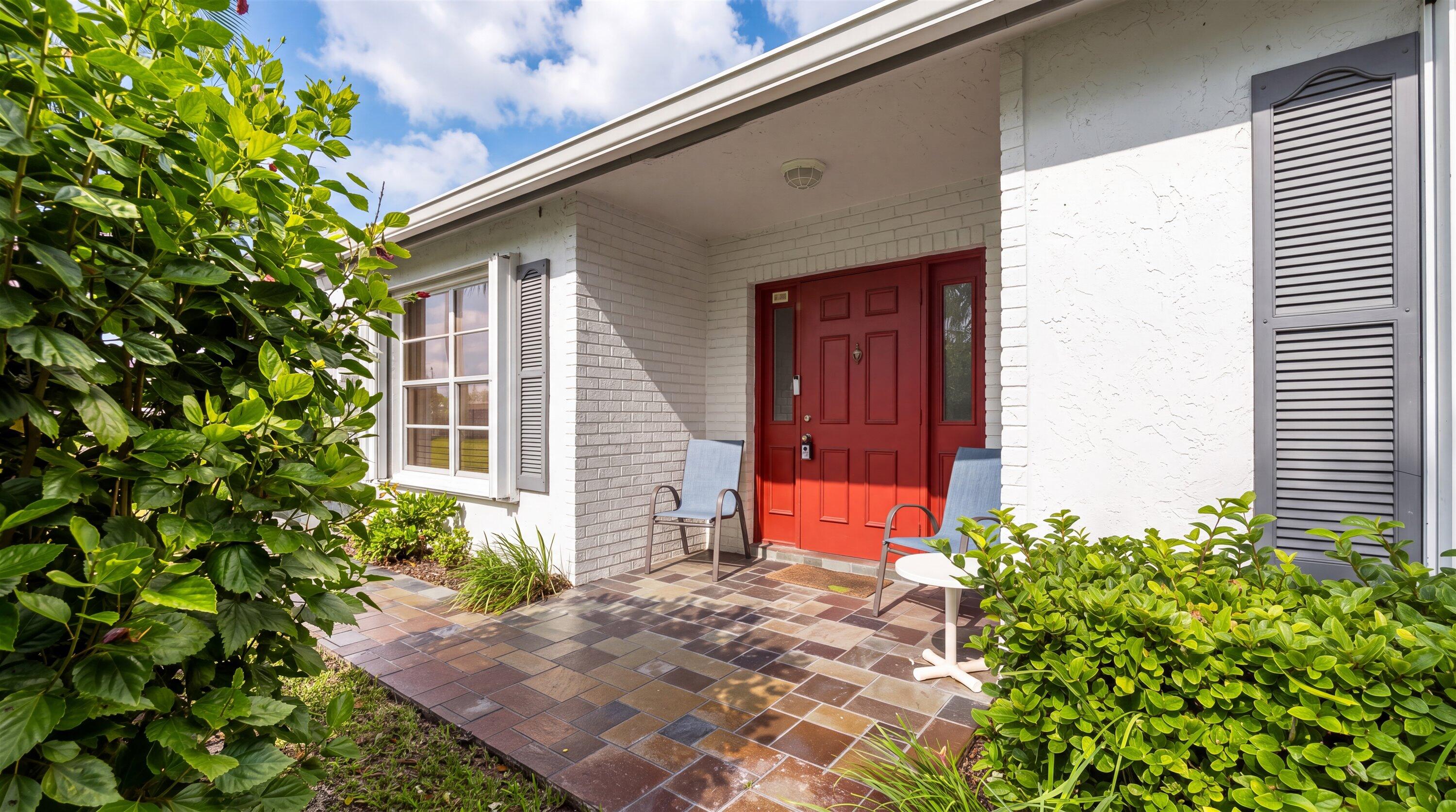 6127 RAINBOW Circle