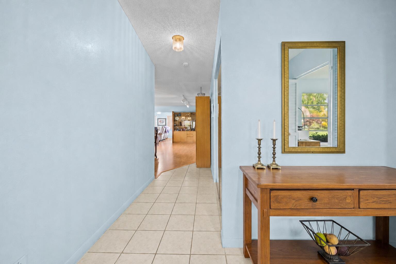 6127 RAINBOW Circle
