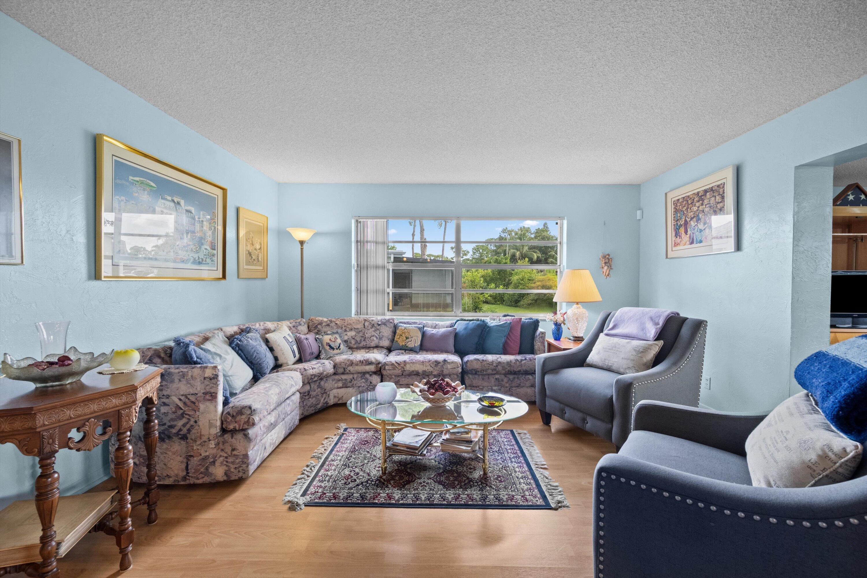 6127 RAINBOW Circle