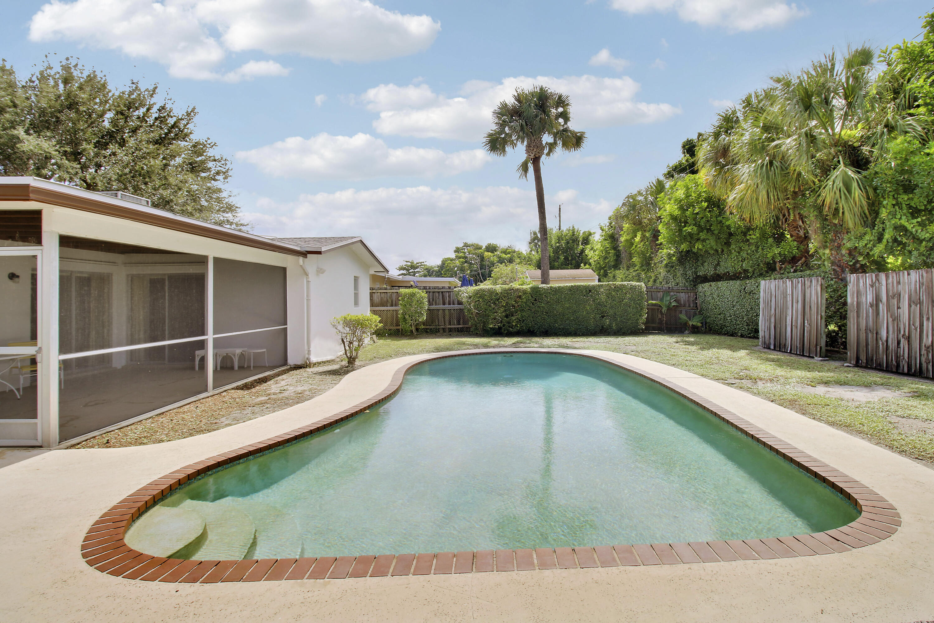 313 BALSAM Street